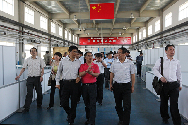 参观世赛集训基地.jpg