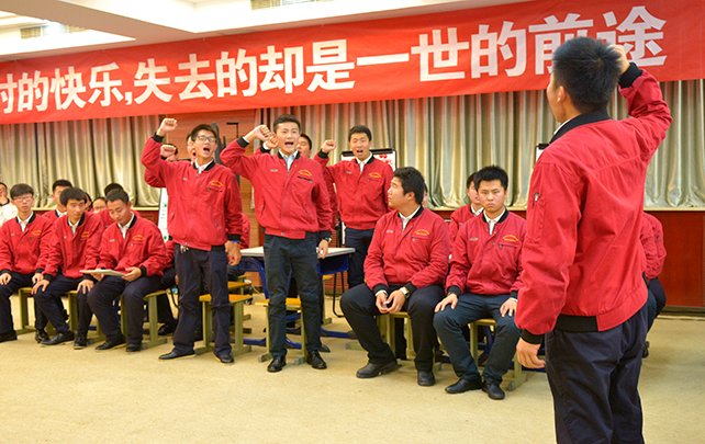 我院学生现场誓言铭志.jpg