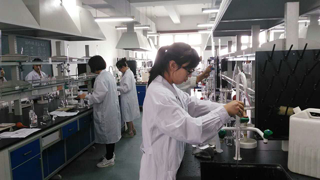 图6:技能操作考试现场.jpg 图6:技能操作考试现场.jpg