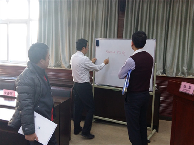 图3 现场答疑.jpg