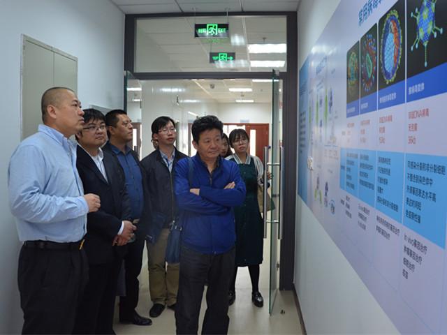 图一 参观北京五加和分子医学研究所.jpg