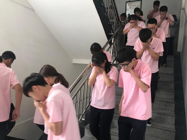 图2.安全疏散演习.jpg