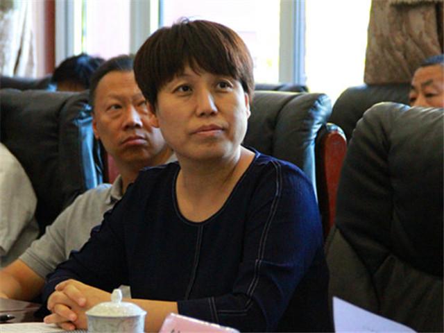 图3 包英华院长致辞.jpg